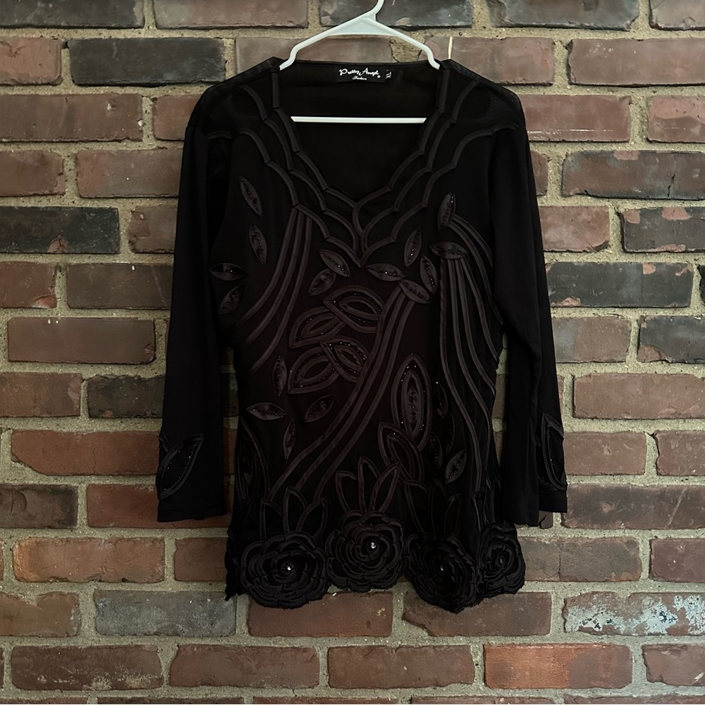 Pretty Angel | Mesh Appliqués Top XL -42 Chest -25.5” Long